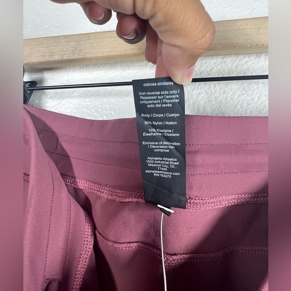 NWT ALPHALETE Trace Shorts - Picture 5 of 6